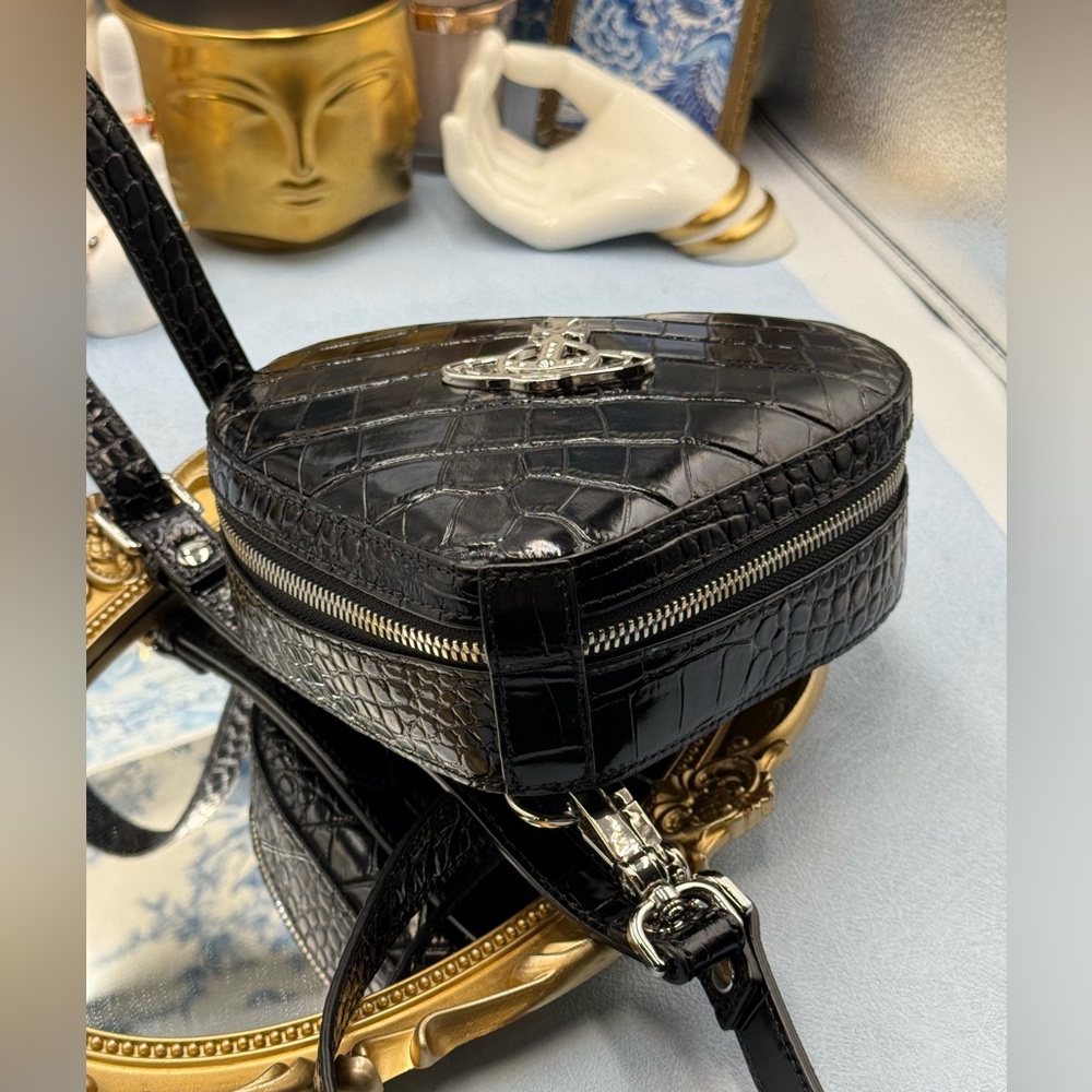 🆕 VIVIENNE WESTWOOD 🧿 NWT Ella Mini Heart Backpack, Black Croc - AUTHENTICATED - Picture 6 of 16